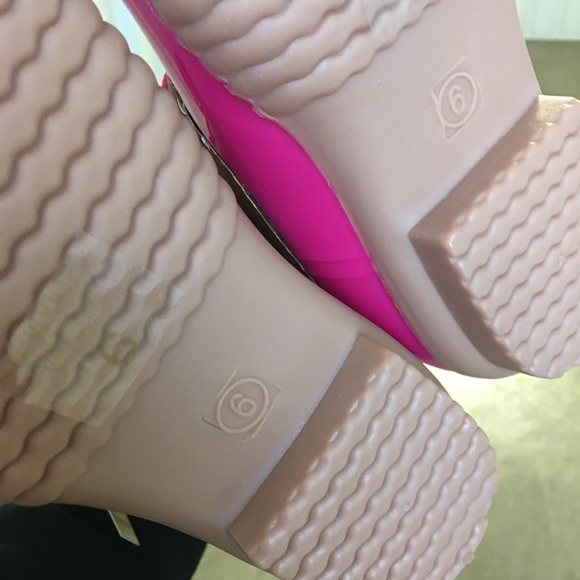 🍁 2X HP‼️ Pink Duck Boots Rain Boots Fall Boots - Picture 8 of 8